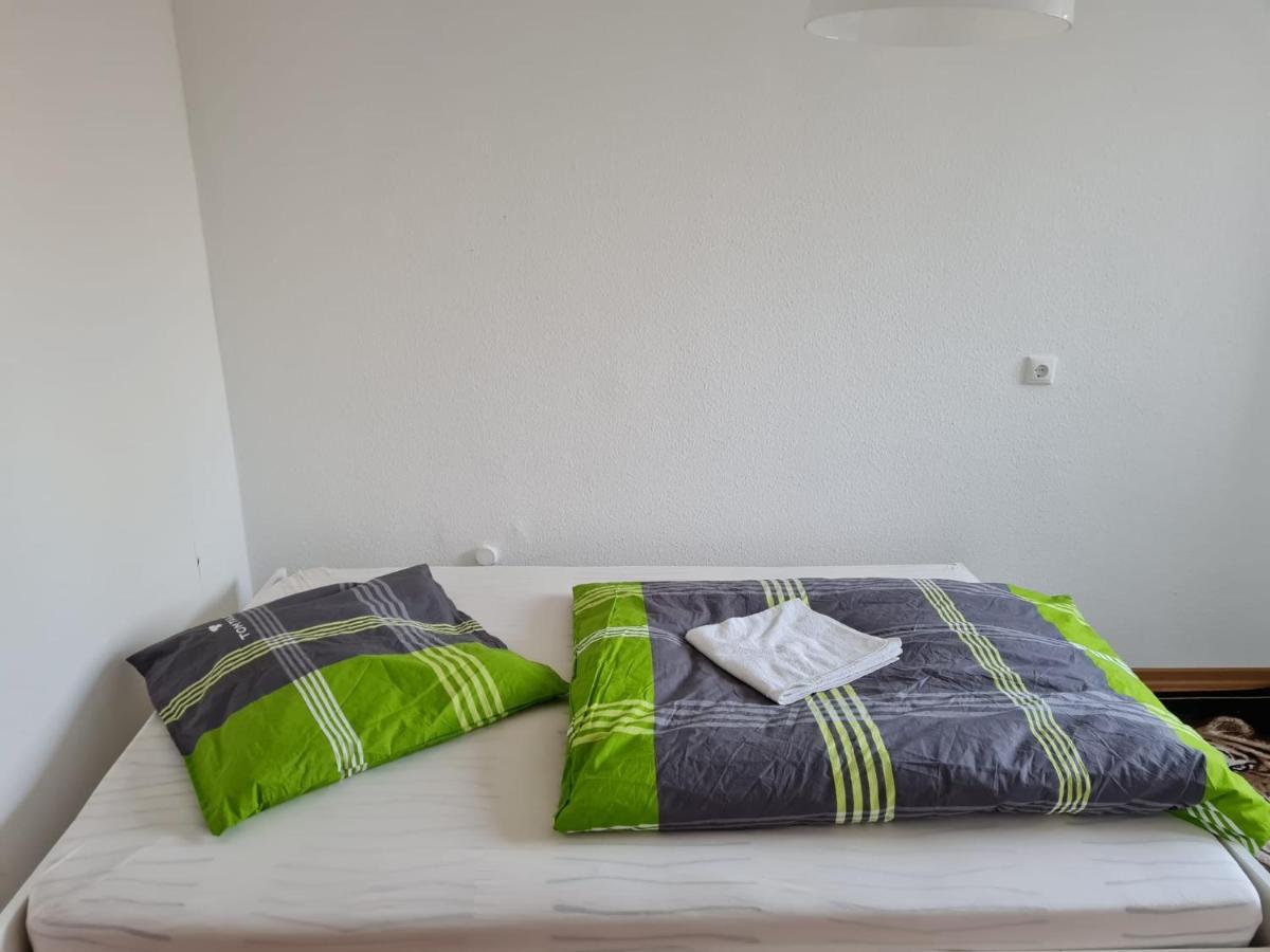Ruhige Und Erholsame Wohnung Mit Balkon Göttingen Kültér fotó